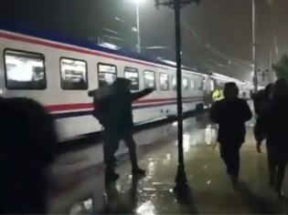 Φωτογραφία για Δεκάδες μετανάστες με τρένο στην Αδριανούπολη