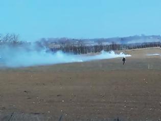 Φωτογραφία για Έβρος: Οι Τούρκοι πετούν χημικά στις ελληνικές δυνάμεις με καθοδήγηση από drones