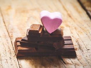 Φωτογραφία για Πόσες σοκολάτες το μήνα κάνουν καλό στην καρδιά;