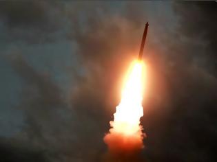 Φωτογραφία για Βόρεια Κορέα: Προχώρησε στην εκτόξευση δύο πυραύλων άγνωστου τύπου