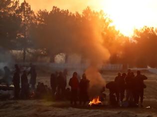 Φωτογραφία για Βίντεο-ντοκουμέντο: Βάζουν τα παιδιά πάνω από φωτιές για να δακρύσουν
