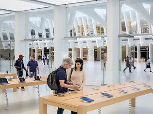 Φωτογραφία για Η Apple αναφέρει έλλειψη σε iPhone αντικατάστασης στο Apple Store