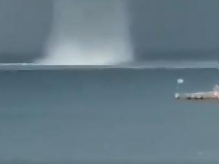 Φωτογραφία για Λέρος: Εντυπωσιακό βίντεο με υδροσίφωνα στο λιμάνι της Αγίας Μαρίνας