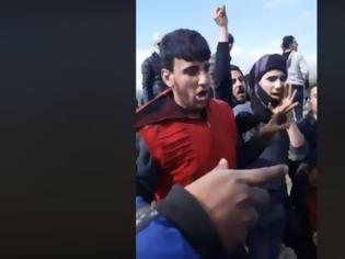 Φωτογραφία για Οργιάζει η προπαγάνδα στα σύνορα - Μετανάστες φωνάζουν «ζήτω η Τουρκία»
