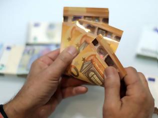 Φωτογραφία για Κορωνοϊός: Τι συμβαίνει με τα χαρτονομίσματα που πιάνουμε στα χέρια μας