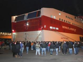 Φωτογραφία για Κορωνοϊός: δεν τηρούνται οι κανόνες ασφαλείας στα λιμάνια