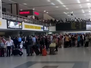 Φωτογραφία για Κορωνοϊός: τηρούνται οι κανόνες ασφαλείας στα αεροδρόμια;