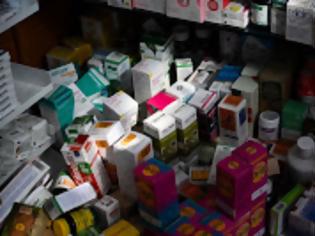 Φωτογραφία για Κορονοϊός: Ουρές στα φαρμακεία για φάρμακα με χλωροκίνη και παρακεταμόλη - Προειδοποίηση από επιστήμονες για τοξικότητα