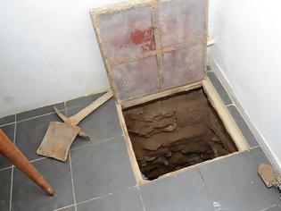 Φωτογραφία για Αντιτρομοκρατική: Αυτό είναι το οπλοστάσιο και το τούνελ που βρέθηκε στη γιάφκα στα Σεπόλια (εικόνες)