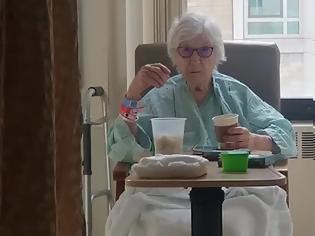 Φωτογραφία για Τα κατάφερε 90χρονη γιαγιά και αναρρώνει από τον κοροναϊό και γίνεται viral