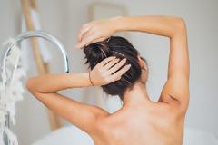 Πόσο συχνά πρέπει να κάνεις ντους τις μέρες που μένεις στο σπίτι;