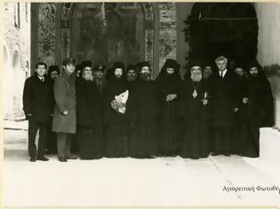 Φωτογραφία για 13375 - Σπάνιες φωτογραφίες από την ενθρόνιση του Ηγουμένου της Ιεράς Μονής Σταυρινικήτα, Αρχιμ. Βασιλείου, το 1968.