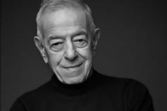 Πέθανε ο σχεδιαστής κοσμημάτων, Μηνάς