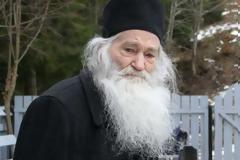 Γέροντας Ιουστίνος Πάρβου: «Ο Θεός κατά κάποιον τρόπο μας δείχνει σημάδια για να ετοιμαστούμε»