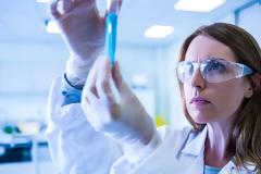 Πολυουρεθάνη: Επιστήμονες ανακάλυψαν βακτήριο που «τρώει» το τοξικό πλαστικό!