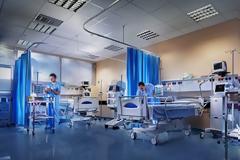 Αποσωληνώθηκαν για πρώτη φορά στην Ελλάδα τρεις ασθενείς που βρίσκονταν σε ΜΕΘ