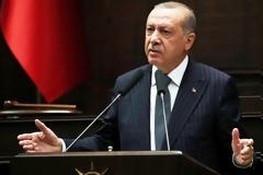 Ο Ερντογάν καλεί τους πολίτες στην Τουρκία να μπουν σε εθελοντική καραντίνα