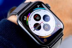 Ένα Apple Watch με Touch ID προετοιμάζεται
