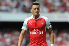 Ο Οζίλ δεν φεύγει από την Άρσεναλ