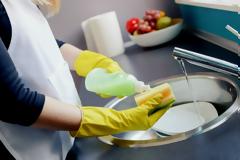 Το 88% των υγρών απορρυπαντικών για τα πιάτα είναι καρκινογόνα -Έτσι θα καταλάβετε ποια είναι ακίνδυνα