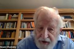 Noam Chomsky:«Θα ξεπεράσουμε την κρίση του κορονοϊού, αλλά έχουμε μπροστά μας πιο σοβαρές κρίσεις που πρέπει να αντιμετωπίσουμε»