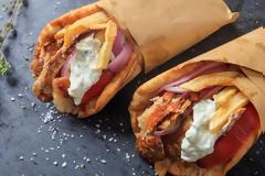 Έστειλε SMS για σωματική άσκηση και πήγε να αγοράσει σουβλάκια!