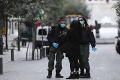 Προς αυστηροποίηση του (..αντιδημοκρατικού)  μέτρου της απαγόρευσης κυκλοφορίας - Τι συζητείται