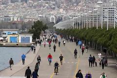 Ζέρβας: Θα κλείσει η παραλία της Θεσσαλονίκης αν δεν συμμορφωθούν οι πολίτες