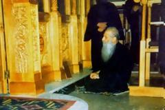 Άγιος Ιάκωβος Τσαλίκης: «Τι νομίζετε, εγώ διοικώ το Μοναστήρι;»