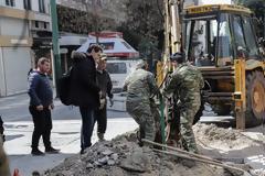 Λήξη συναγερμού στο Σύνταγμα: Εργαλεία της ΔΕΗ ήταν η «οβίδα» που εντοπίστηκε