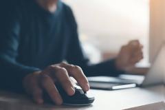 Κορονοϊός: Πώς η τεχνολογία μάς βοηθάει τις μέρες που μένουμε σπίτι