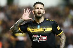 Ο Λιβάγια θέλει να μείνει στην ΑΕΚ