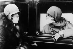 Η ζωή με μια μάσκα