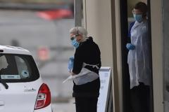 Η νόσος «θερίζει» τη Βρετανία - 563 θάνατοι σε μια ημέρα