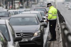 «Κόφτης» στα SMS για τις μετακινήσεις