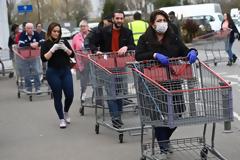 Βρετανία: Eφαρμογή παρακολούθησης που ανιχνεύει φορείς του ιού προωθεί η κυβέρνηση