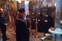 Σπάνιο εκκλησιαστικό γεγονός στην Αιτωλοακαρνανία: περιοδεία του Μητροπολίτη με λείψανα Αγίων για τον κορονοϊό