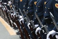 Κορωνοϊός: Τις Ένοπλες Δυνάμεις ρίχνει στη «μάχη» η κυβέρνηση