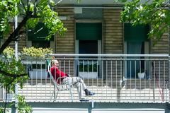 Κορωνοϊός: Αυτές είναι οι ψυχολογικές επιπτώσεις της καραντίνας – Προετοιμαστείτε