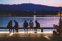 Κορωνοϊός: Τρεις λόγοι που οι νέοι δεν υπακούν οδηγίες και ρισκάρουν να κολλήσουν