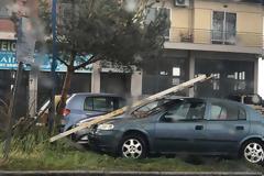 Κακοκαιρία Ξάνθη: Θυελλώδεις άνεμοι και ισχυρή βροχή προκάλεσαν μεγάλες ζημιές