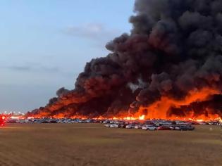 Φωτογραφία για Πυρκαγιά καταστρέφει 3.500 αυτοκίνητα