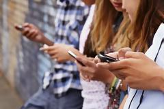 ΕΕ: Αίτημα για μια ενιαία εφαρμογή κινητών που θα εντοπίζει τη διασπορά της νόσου