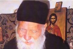 Ο Άγιος Πορφύριος Καυσοκαλυβίτης με παραδείγματα μας λέει πως πρέπει να είναι η αγάπη μας προς τον Θεό