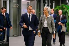 ΕΚΤ: «Ανάσα» στην Ελλάδα η επαναφορά του waiver