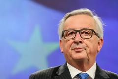 Γιούνκερ: Χάνουμε πολύτιμο χρόνο συζητώντας για το κορωνοομόλογο