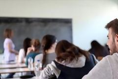 Κορωνοϊός – Πανελλαδικές: Μειώνεται η εξεταστέα ύλη