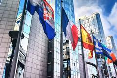 Ανάγκες χρηματοδότησης 2,5 τρισ. λόγω ύφεσης 10% - Πιέσεις για συμβιβασμό μισού τρισ. στο Eurogroup