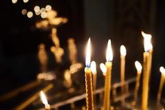 Ανοιχτές μόνο για τους ιερείς και όχι για τους πιστούς οι εκκλησίες