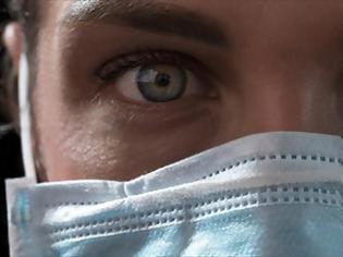 Φωτογραφία για Επιτροπή εμπειρογνωμόνων για κορωνοϊό: Η μάσκα στους επαγγελματίες Υγείας